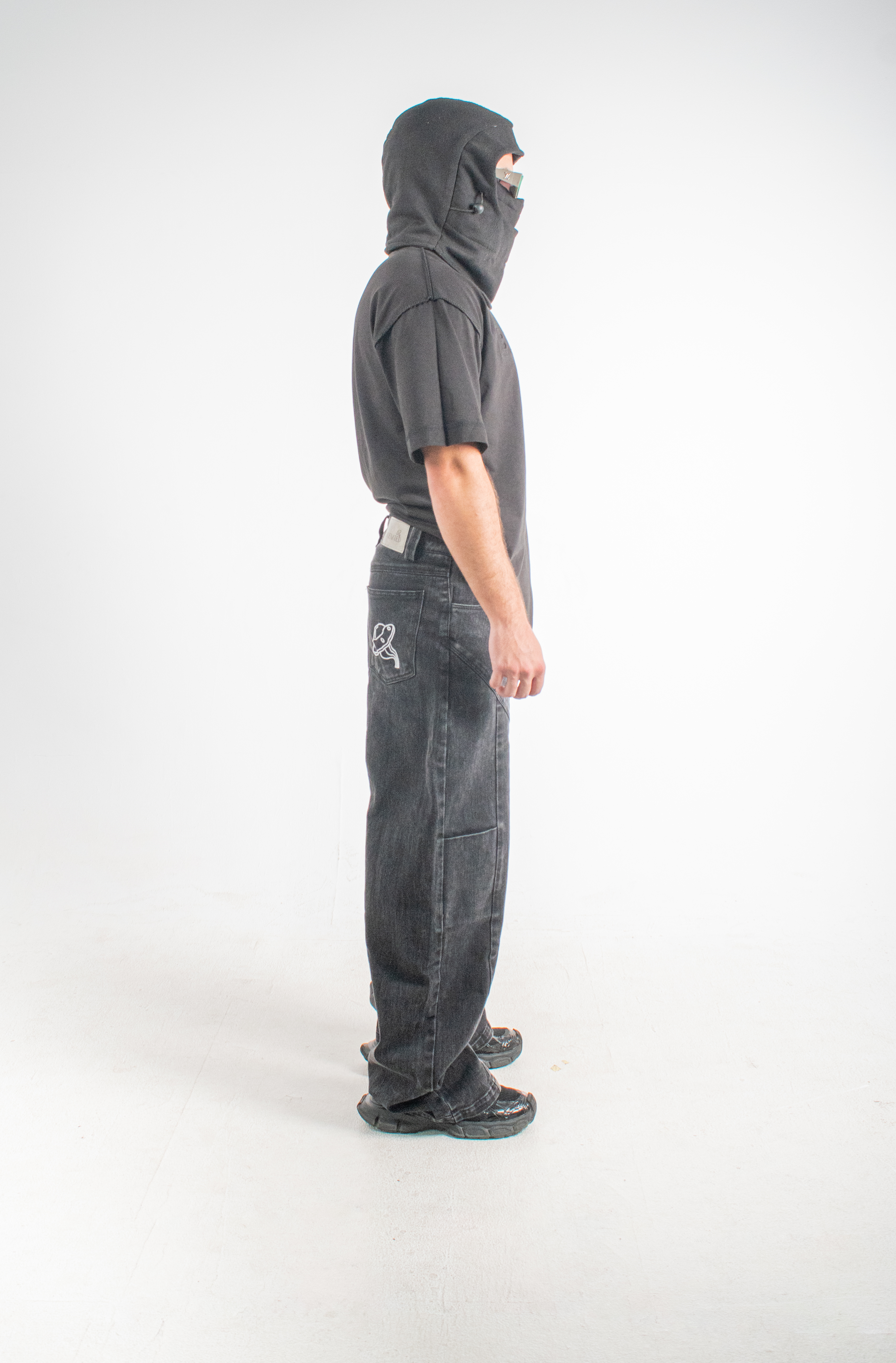 Alienated-blackout washed denim